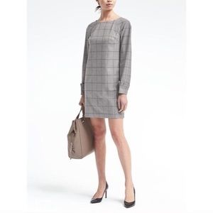 Banana Republic Grey Plaid Long Sleeve Shift Dress with Ruffle Cuff & Pockets